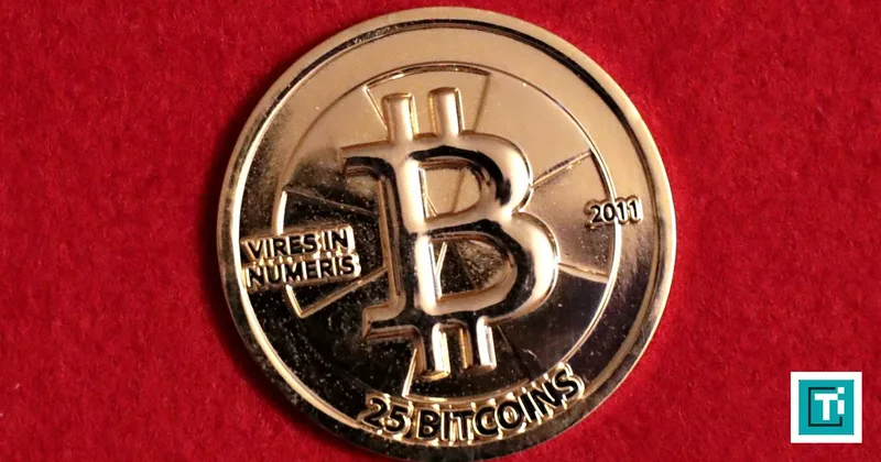 Bitcoin Drops to $79,817 as Traders Trim Risk Before the Fed’s Oct. 28 Rate Decision