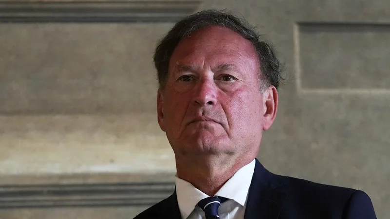 Justice Alito, 76, Weighed Retiring Before Midterms but Is Staying on the Supreme Court